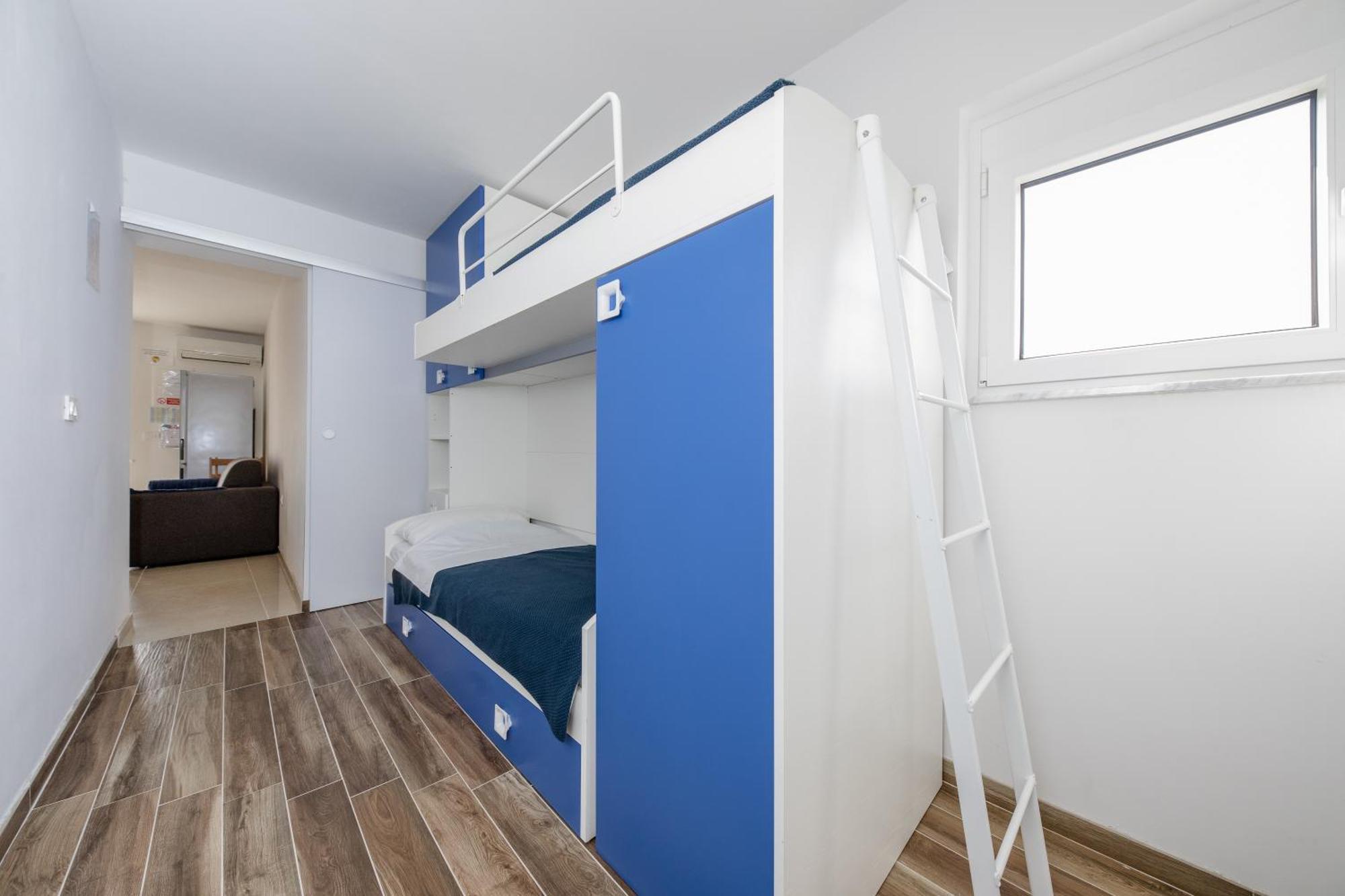 Apartments Gael Лопар Стая снимка